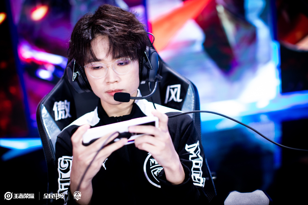 他们在中场 他们在中场